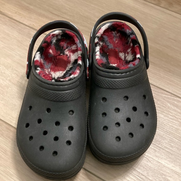 CROCS Other - CROCS Black and Red Slippers